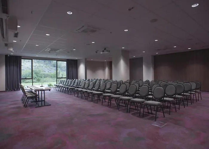 Voco - By Ihg 5* Podgorica