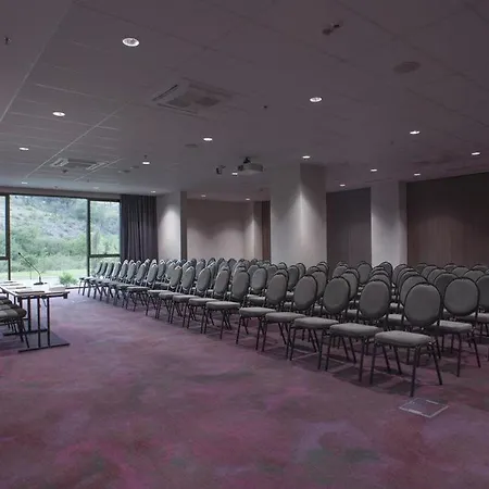 Voco - By Ihg 5* Podgorica