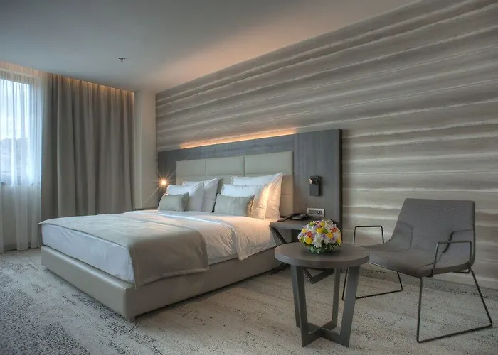 Voco - By Ihg 5* Podgorica